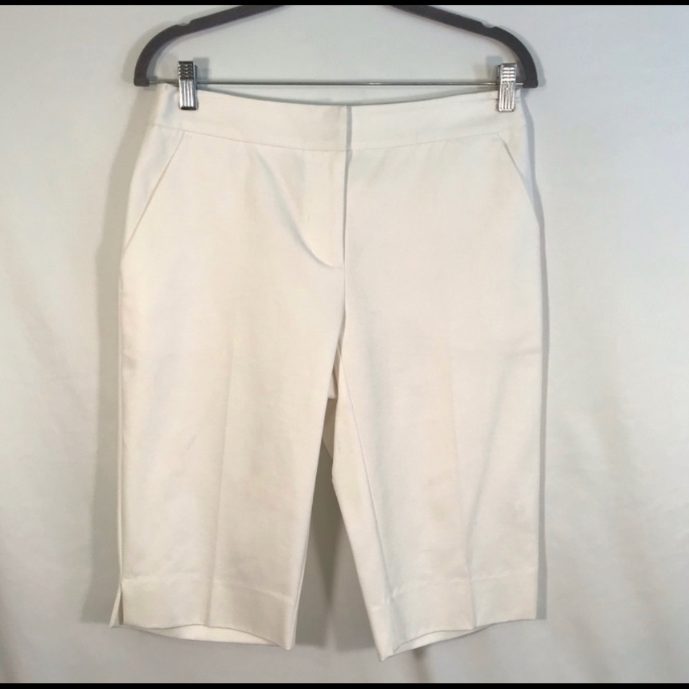 Karen Kane white capri pants